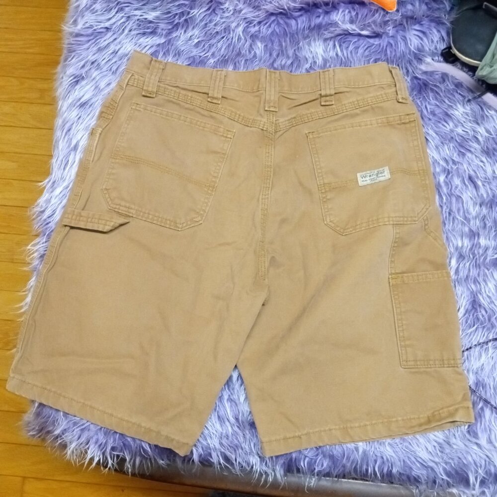 2 pair of men's shorts (wranglers) - Picture 2 of 13